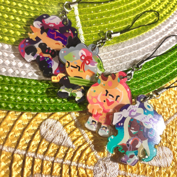 Crunchy Idols - Acrylic Mini Charms